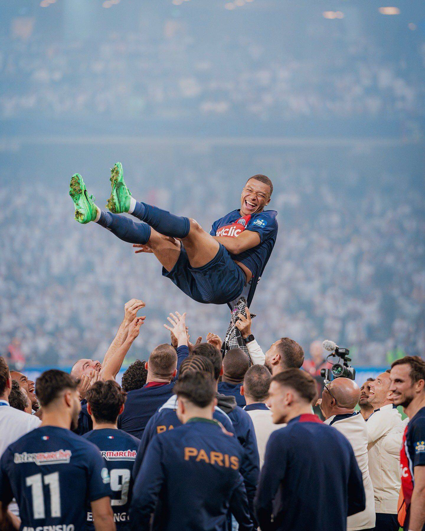 yihao-姆巴佩在MAD比赛中关键助攻，赛事规则更新引发热议！的简单介绍